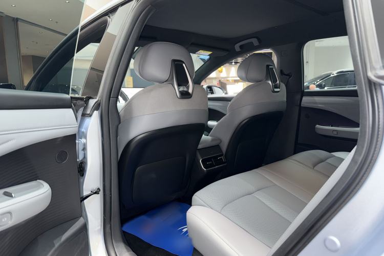 Used Nissan N7 2025 625 Pro Interior 4