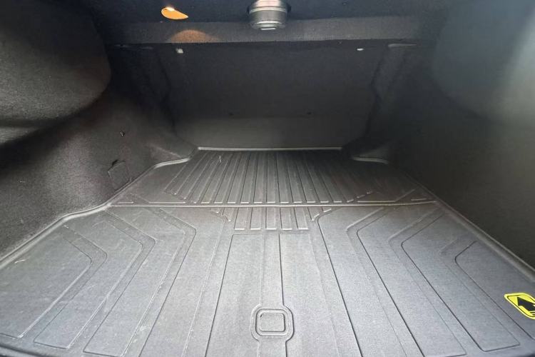 Used Nissan N7 2025 510 Pro Interior 7