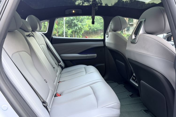 Used Nissan N7 2025 510 Max Interior 8
