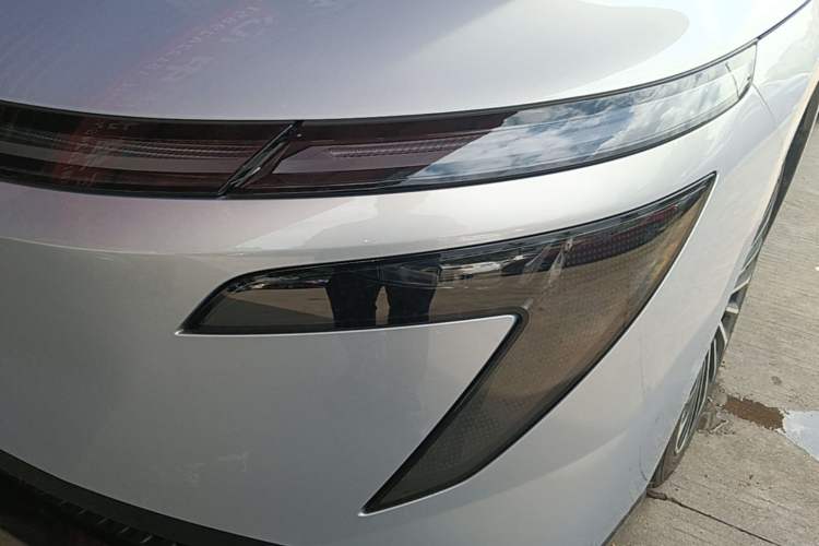Used Nissan N7 2025 625 Pro Left Front Headlight