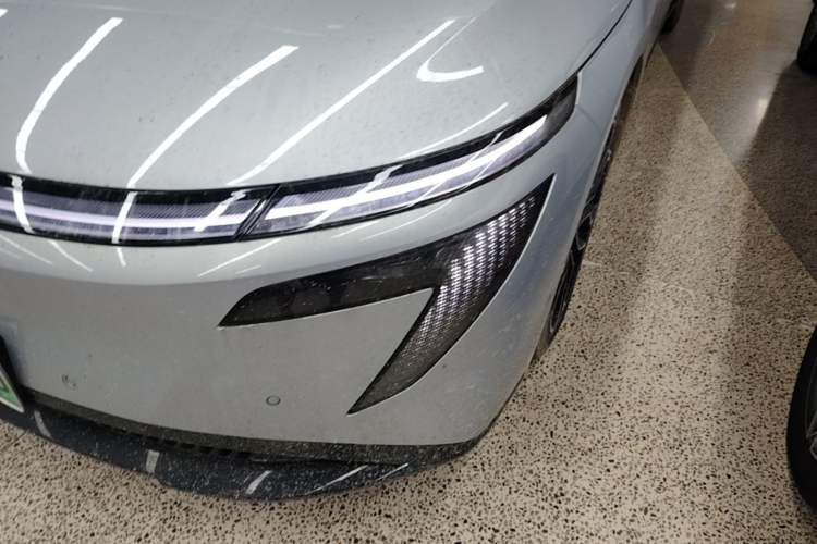 Used Nissan N7 2025 625 Max Left Front Headlight