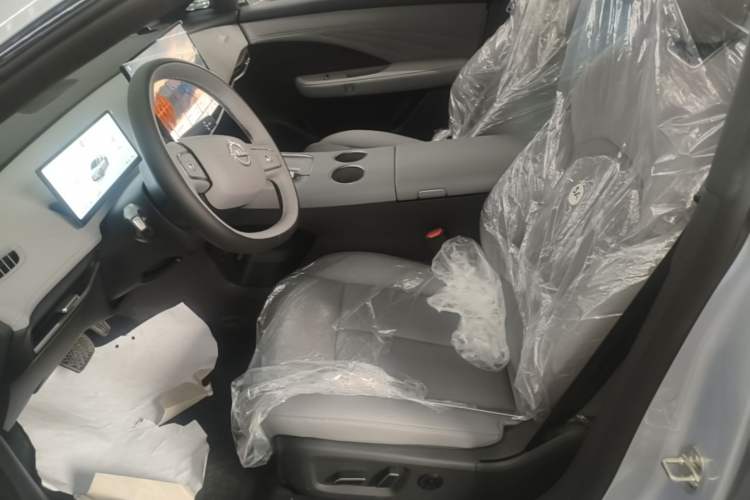 Used Nissan N7 2025 510 Pro Left Front Seat