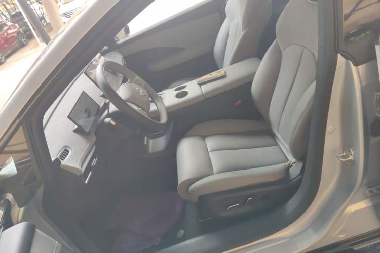 Used Nissan N7 2025 510 Max Left Front Seat
