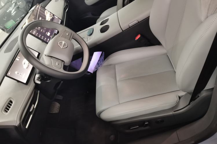 Used Nissan N7 2025 510 Pro Left Front Seat