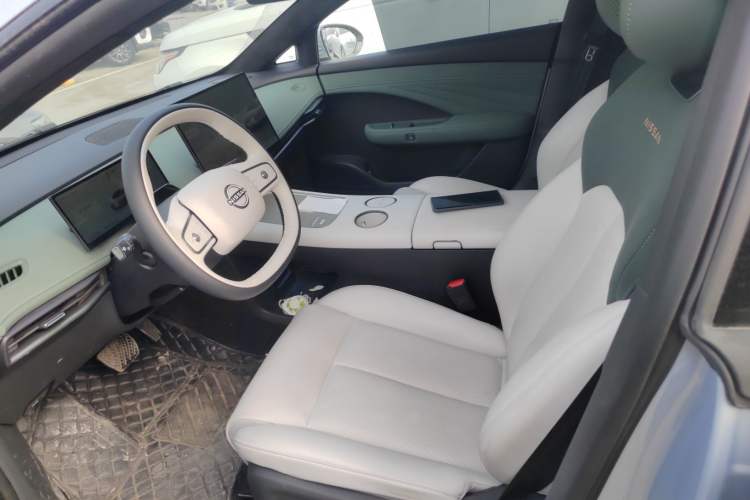 Used Nissan N7 2025 510 Max Left Front Seat