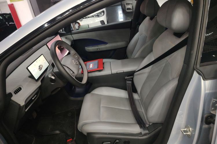 Used Nissan N7 2025 510 Max Left Front Seat