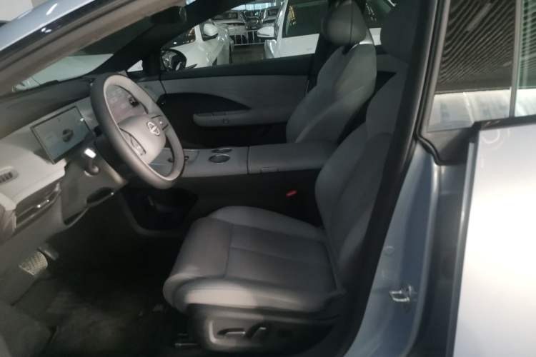 Used Nissan N7 2025 510 Max Left Front Seat