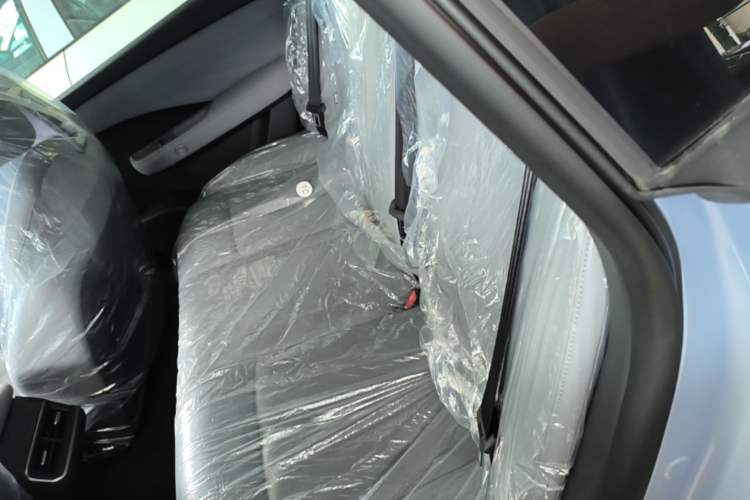 Used Nissan N7 2025 510 Pro Left Rear Seat