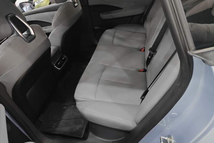 Used Nissan N7 2025 510 Pro Left Rear Seat