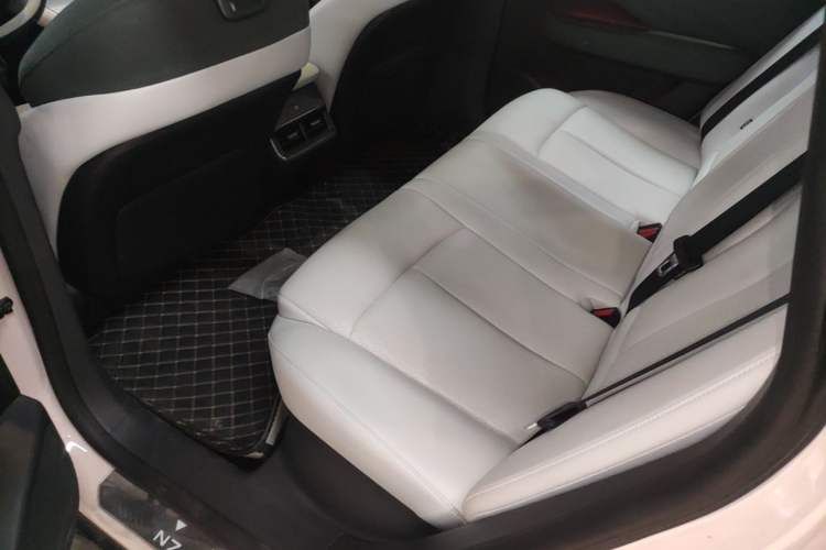 Used Nissan N7 2025 625 Max Left Rear Seat