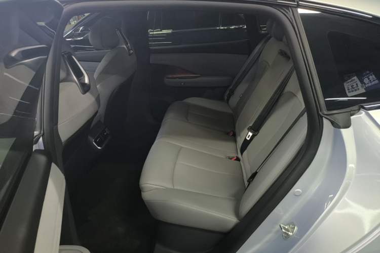 Used Nissan N7 2025 510 Max Left Rear Seat