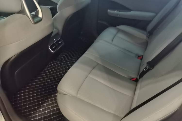 Used Nissan N7 2025 510 Max Left Rear Seat