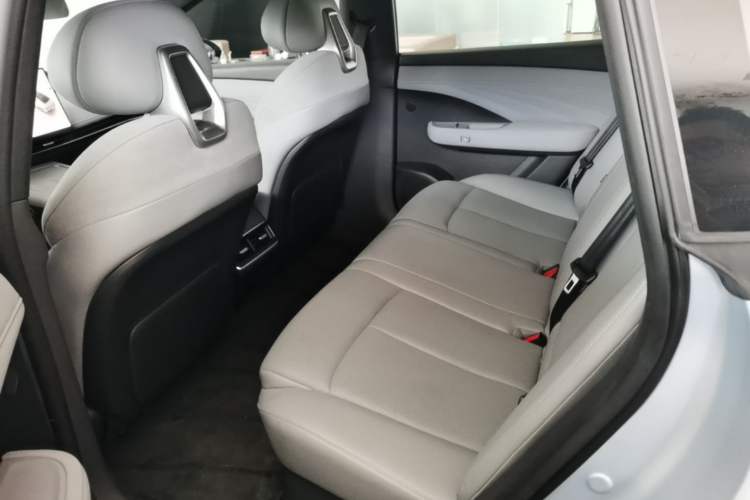 Used Nissan N7 2025 510 Air Left Rear Seat