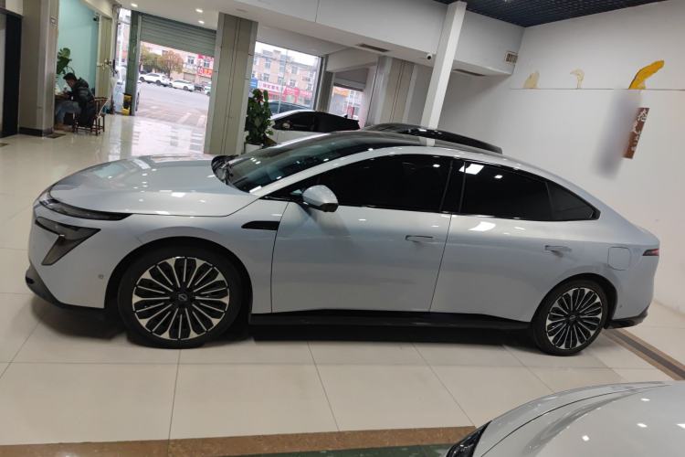 Used Nissan N7 2025 625 Max Left Side