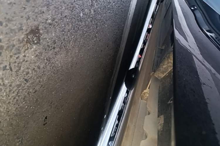 Used Nissan N7 2025 625 Max Left Side Sill