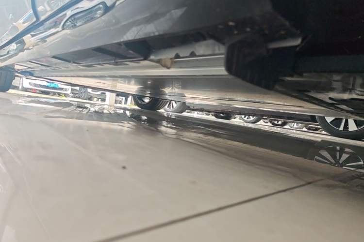 Used Nissan N7 2025 625 Max Left Side Sill