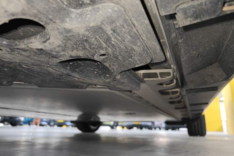 Used Nissan N7 2025 625 Max Left Side Sill