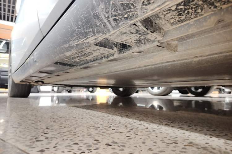 Used Nissan N7 2025 625 Max Left Side Sill