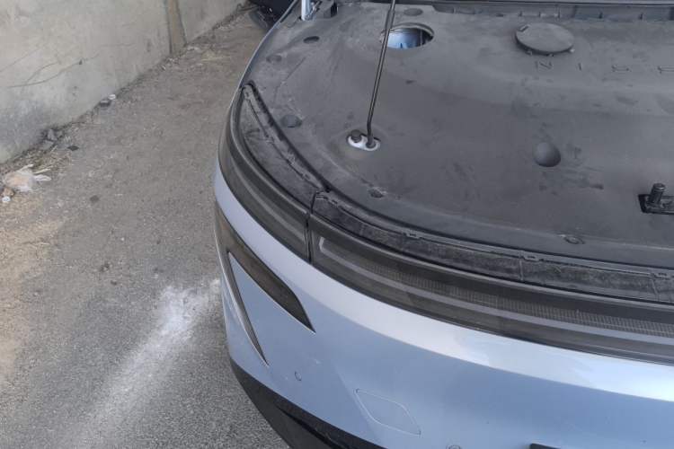 Used Nissan N7 2025 510 Max Right Front Headlight