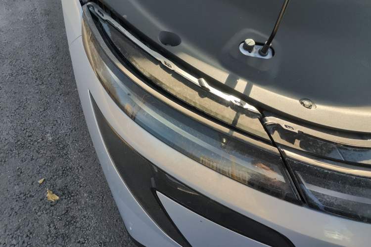Used Nissan N7 2025 625 Max Right Front Headlight