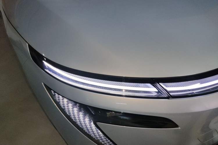 Used Nissan N7 2025 625 Max Right Front Headlight