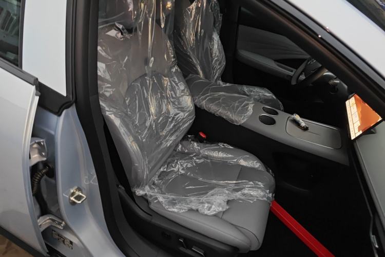 Used Nissan N7 2025 625 Max Right Front Seat