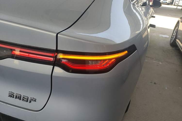 Used Nissan N7 2025 510 Air Right Rear Taillight