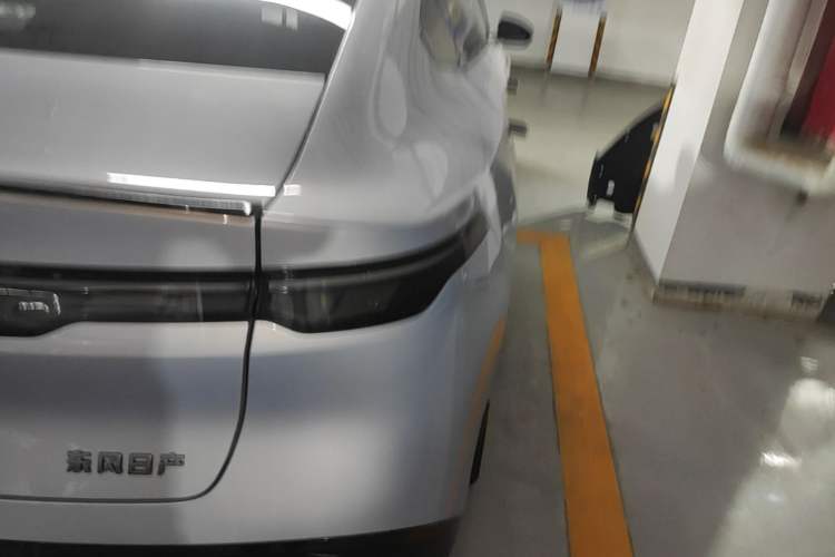Used Nissan N7 2025 510 Max Right Rear Taillight