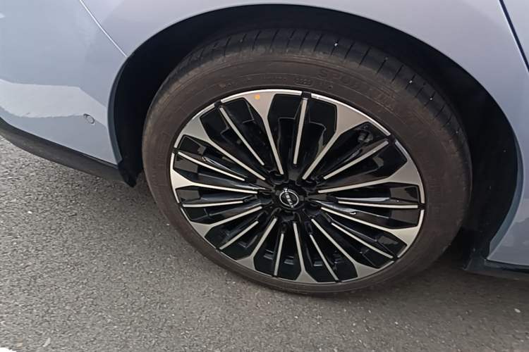 Used Nissan N7 2025 625 Max Right Rear Wheel Hub