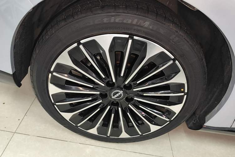 Used Nissan N7 2025 625 Pro Right Rear Wheel Hub