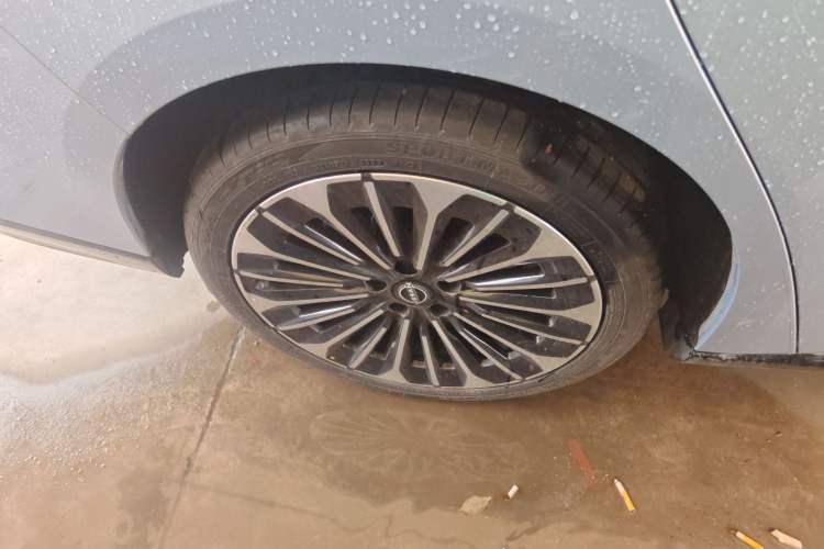 Used Nissan N7 2025 510 Pro Right Rear Wheel Hub