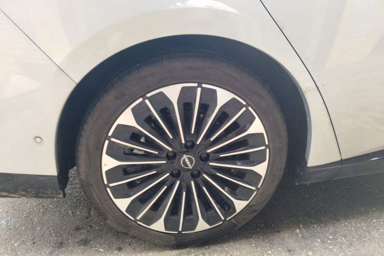 Used Nissan N7 2025 625 Max Right Rear Wheel Hub
