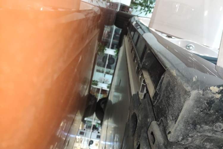Used Nissan N7 2025 625 Max Right Side Sill