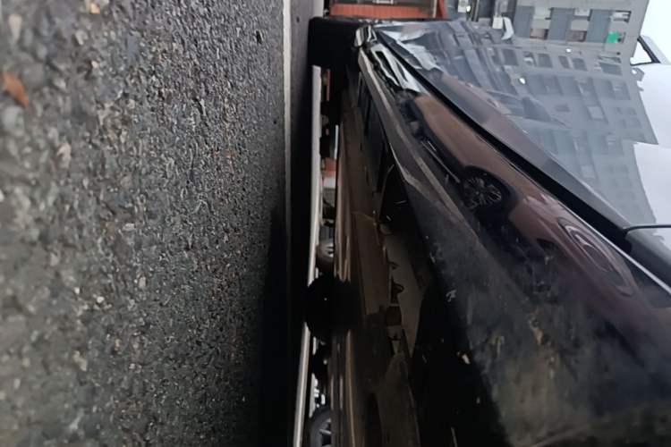 Used Nissan N7 2025 625 Max Right Side Sill