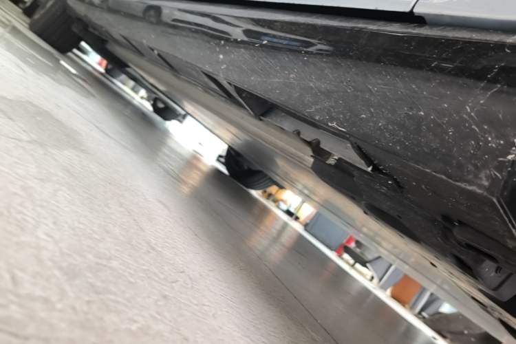 Used Nissan N7 2025 510 Max Right Side Sill
