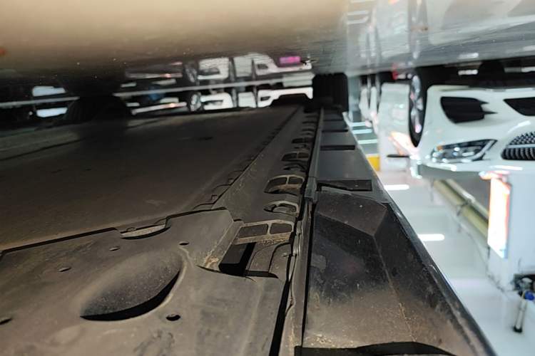 Used Nissan N7 2025 625 Pro Right Side Sill