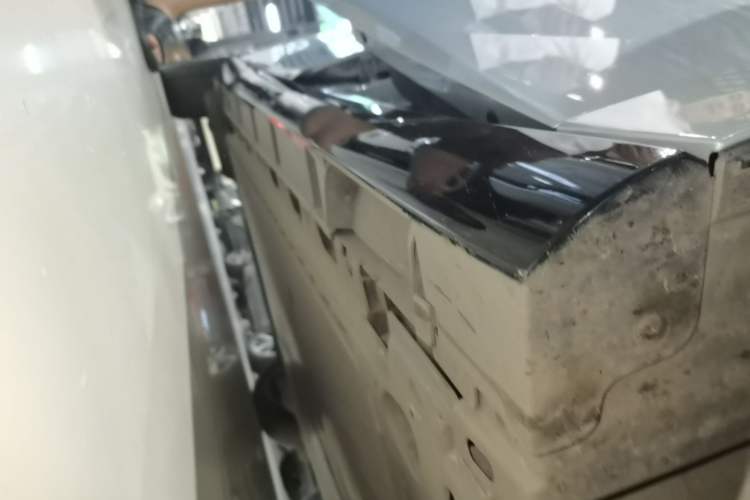 Used Nissan N7 2025 510 Max Right Side Sill