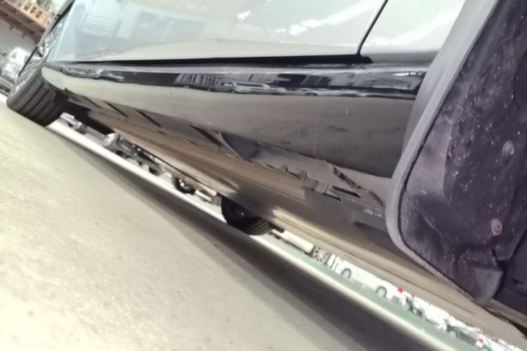 Used Nissan N7 2025 625 Pro Right Side Sill