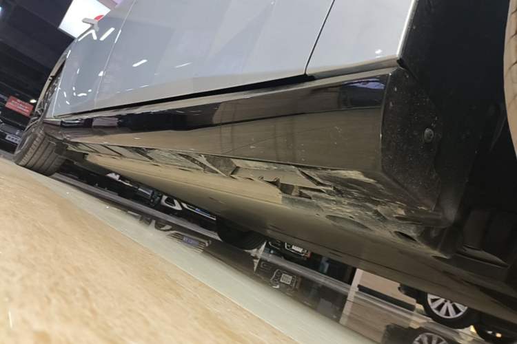 Used Nissan N7 2025 510 Max Right Side Sill
