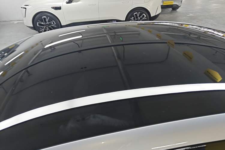 Used Nissan N7 2025 625 Max Roof