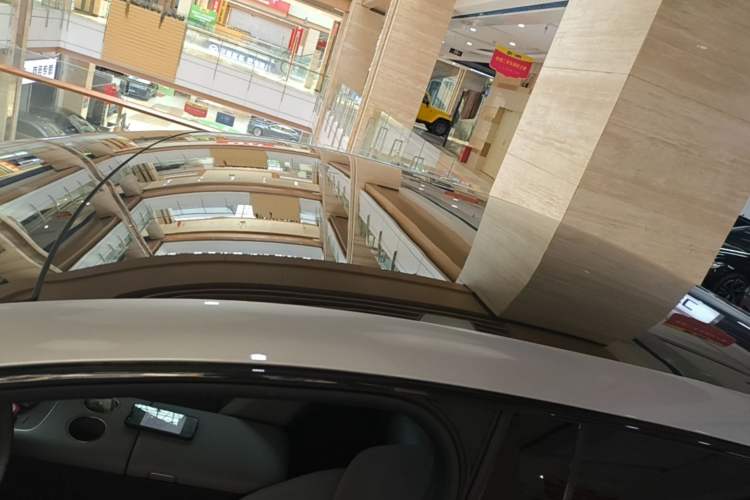 Used Nissan N7 2025 510 Max Roof
