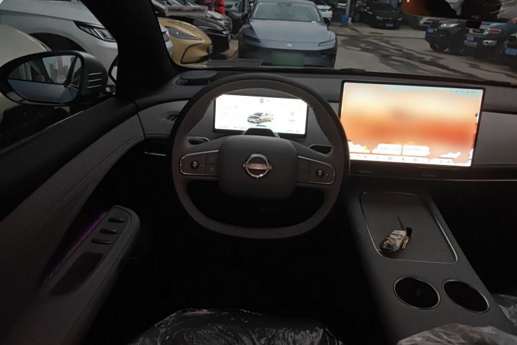 Used Nissan N7 2025 625 Max Steering Wheel