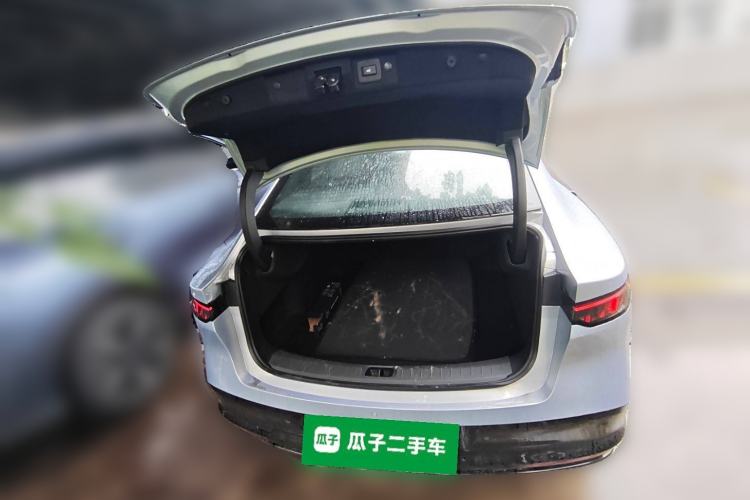 Used Nissan N7 2025 510 Max Trunk
