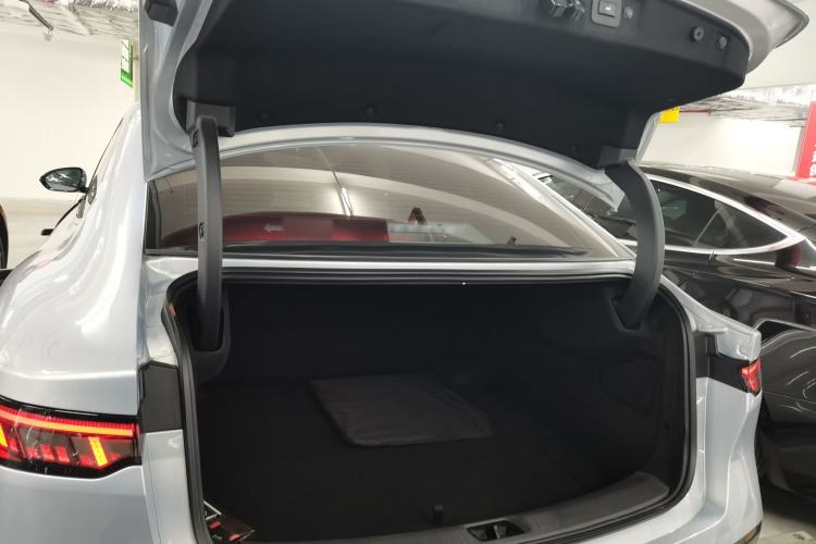 Used Nissan N7 2025 510 Pro Trunk