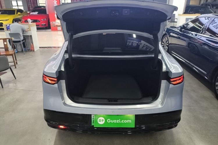 Used Nissan N7 2025 510 Max Trunk