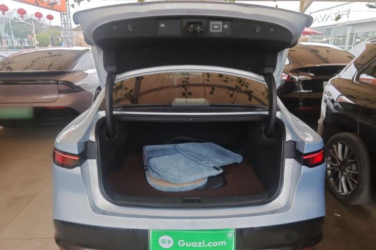 Used Nissan N7 2025 510 Pro Trunk
