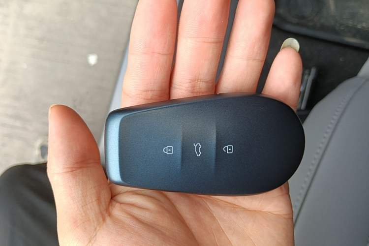 Used Nissan N7 2025 625 Pro Vehicle Key