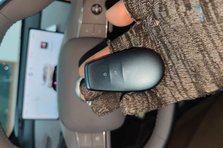 Used Nissan N7 2025 625 Max Vehicle Key