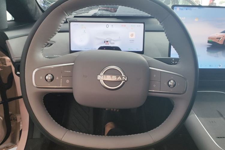 Used Nissan N7 2025 510 Max Steering Wheel