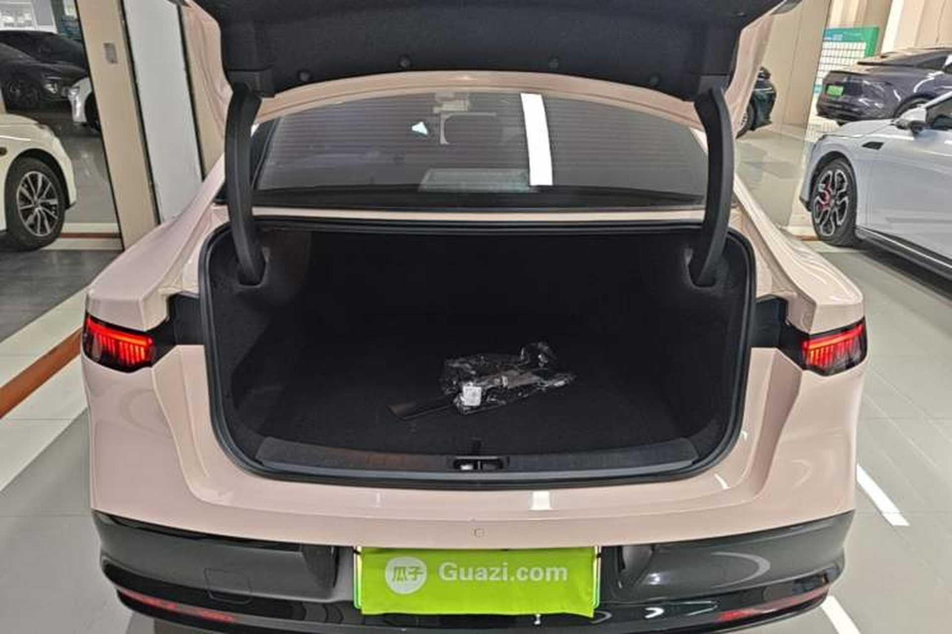 Used Nissan N7 2025 510 Pro Trunk